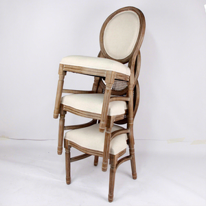 Rembourrage classique empilant la <span class=keywords><strong>chaise</strong></span> <span class=keywords><strong>de</strong></span> salle à manger <span class=keywords><strong>de</strong></span> mariages français Louis <span class=keywords><strong>de</strong></span> finition rustique en bois solide avec le dos <span class=keywords><strong>de</strong></span> rotin - Product Image 4