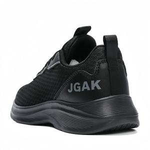 Nouvelles chaussures de course pour hommes, légères, respirantes, en mesh, durables, grandes tailles, style sport et marche. - Product Image 5