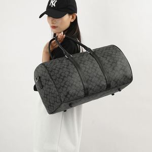 Waterproof PU Travel Bags High Quality Leather Duffle Bag Outdoor Sports Business Luggage Bag - Product Image 1