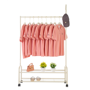 Porte-vêtements et organisateur de placard en fil de chrome flexible à double rail - Product Image 1