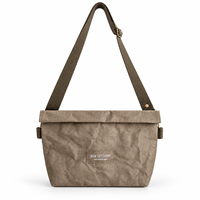Sac bandoulière en papier kraft lavable, sac messager à enroulement, sac de voyage décontracté léger pour le quotidien, vente en gros
