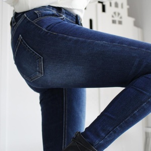 Tissu denim extensible en <span class=keywords><strong>coton</strong></span> et <span class=keywords><strong>élasthanne</strong></span> de 10,3 oz pour jeans skinny pour femmes - Product Image 5