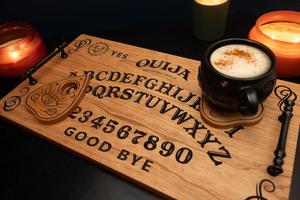 Planche <span class=keywords><strong>Ouija</strong></span> <span class=keywords><strong>en</strong></span> <span class=keywords><strong>bois</strong></span> de bonne conception Planchette Plateau de service Planche <span class=keywords><strong>Ouija</strong></span> <span class=keywords><strong>en</strong></span> <span class=keywords><strong>bois</strong></span> de style vintage Plateau de service - Product Image 3