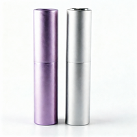 Atomiseur de parfum portable rechargeable OEM personnalisé 5ml 8ml 10ml 20ml à mécanisme rotatif, corps en plastique ABS, boîte en carton
