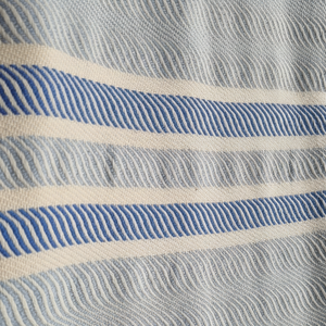 Sèche-cheveux en bambou durable avec essuie-mains de style rayé Outil de cheveux Peshtamal Wave écologique - Product Image 1