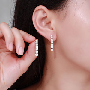 Pendientes <span class=keywords><strong>de</strong></span> tuerca con moissanita <span class=keywords><strong>de</strong></span> línea <span class=keywords><strong>recta</strong></span> certificados por GRA, <span class=keywords><strong>de</strong></span> plata <span class=keywords><strong>de</strong></span> ley 925, aprobados en prueba <span class=keywords><strong>de</strong></span> diamante, joyería elegante y lujosa para mujer - Product Image 3