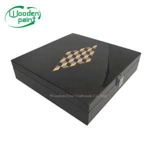 Commercio all'ingrosso due in uno mano vernice nera portatile <span class=keywords><strong>scacchi</strong></span> gioco da tavolo Set stampo legno <span class=keywords><strong>scacchi</strong></span> pezzi scatola di immagazzinaggio - Product Image 3