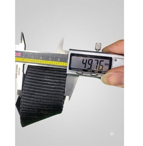 Sangle de fixation SANBOO 5 tonnes 50 mm en polyester noir 105g avec cliquet pour le maintien et la sécurisation des charges - Product Image 1