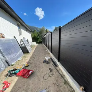 Recinzione da giardino a doghe personalizzata a buon mercato con recinzione in metallo in alluminio per la casa moderna in alluminio per la privacy