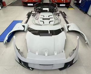 Kit carrosserie en carbone sec 812 le plus vendu : pare-chocs avant, pare-chocs arrière, ailes, capot et diffuseur arrière pour <span class=keywords><strong>Ferrari</strong></span> 812 - Product Image 5