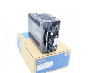 Amplificateur servo MR-J4-350A pour équipement industriel, boîtier en aluminium, entrée 200 VAC, sortie 350 W - Product Image 2