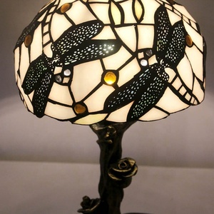 Hot Selling LongHuiJing Tiffany Style Dragonfly Pattern Stained Glass Table Lamp for Home Decor - Product Image 4