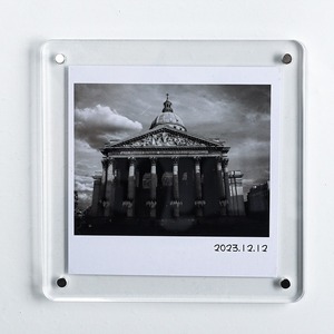 Cadre photo magnétique pour réfrigérateur en plastique acrylique transparent de 2.36x3.54 pouces Petit cadre photo magnétique - Product Image 1