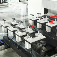 Tour à bois CNC robuste JUNRAN, machine de travail du bois CNC automatique pour la fabrication de pieds de meubles de table