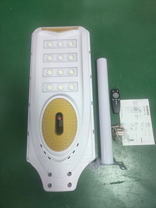 Lampadaire <span class=keywords><strong>solaire</strong></span> Hienergy IP65, lampadaires solaires étanches, lampadaires LED <span class=keywords><strong>ext</strong></span>érieurs, lampes solaires pour routes 300W 500W 800W - Product Image 2