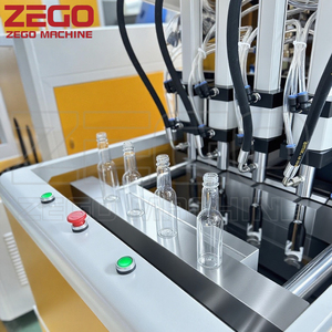 Macchina Soffiatrice PET a 4 Cavità Semi-Automatica per Bottiglie di Plastica per Acqua, Olio, Bevande e Succhi, Prodotta in Cina - Product Image 5