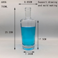 Botol Kaca Silinder Tahan Lama 700ml/750ml dengan Segel Gabus untuk Penyimpanan Wiski, Minuman Keras, Tequila, Vodka, Warna Kustom, Hot Stamping Emas