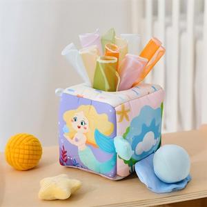 Boîte à mouchoirs multifonctionnelle pour bébé, jouet sensoriel, <span class=keywords><strong>cube</strong></span> en <span class=keywords><strong>tissu</strong></span> doux avec pompons, jouet éducatif précoce pour <span class=keywords><strong>d</strong></span>évelopper la motricité fine du bébé - Product Image 5