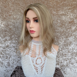 ท็อปเปอร์ผมแท้แบ<span class=keywords><strong>บ</strong></span>ลูกไม้สำเร็จรูป สี<span class=keywords><strong>บ</strong></span><span class=keywords><strong>ลอน</strong></span><span class=keywords><strong>ด์</strong></span>อ่อน สำหรับผู้หญิง  แบ<span class=keywords><strong>บ</strong></span>ตาข่าย HD  ปมเดี่ยวขนาดเล็ก - Product Image 5