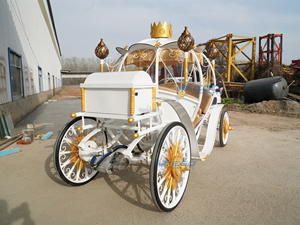 High Quality Pumpkin Wedding Carriage <b>White</b> Big Wedding Decoration Horse Carriages for Sale - Product Image 3