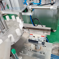 Machine de remplissage et de bouchage de parfum liquide entièrement automatique, ligne d'embouteillage de flacons échantillons de 10 à 100 ml