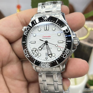 จัดส่งฟรี นาฬิกาข้อมืออัตโนมัติสีเงิน แสดงวันที่ ป้องกันแม่เหล็ก กันน้ำ กระจกแซฟไฟร์ สปอร์ต สแตนเลสสตีล 20 มม. - Product Image 5