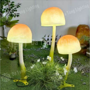 Lampes LED en forme de champignons sur le thème de la forêt pour l'aménagement paysager et les présentoirs extérieurs commerciaux - Product Image 5