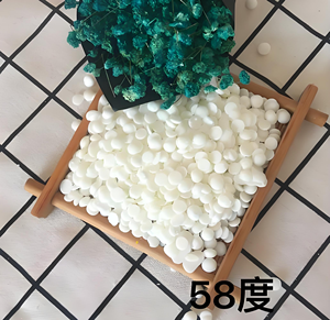 Venta al por mayor de copos de cera de soja ecológicos aroma a leche cruda personalizable 25 kg/bolsa para contenedor de bricolaje fabricación de velas perfumadas regalo perfecto - Product Image 1