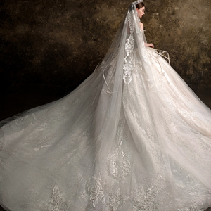 LSHT134 Vestido de Novia Exclusivo con Hombros Descubiertos, Borlas y Escote Estilo Imperio - Product Image 2