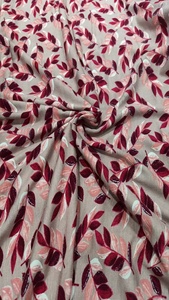 Tela de Rayón Estampada de Punto Sencillo, Diseño Personalizado, 95% Rayón, 5% Spandex, Ligera, Suave y Lisa, para Vestidos, Camisolas y <span class=keywords><strong>Ropa</strong></span> de Estar por Casa - Product Image 5