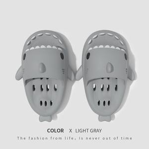 Adultes mignon drôle été maison EVA doux nuage requin diapositives pantoufles pour hommes femmes - Product Image 4