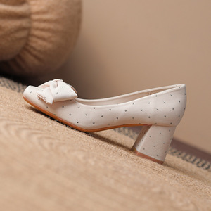 Nuove <span class=keywords><strong>Scarpe</strong></span> da Donna Primavera 2026, Décolleté Eleganti <span class=keywords><strong>con</strong></span> Punta Chiusa, <span class=keywords><strong>Tacco</strong></span> Alto e Grosso <span class=keywords><strong>con</strong></span> Fiocco e Fibbia, <span class=keywords><strong>Scarpe</strong></span> da Lavoro per Signore - Product Image 6