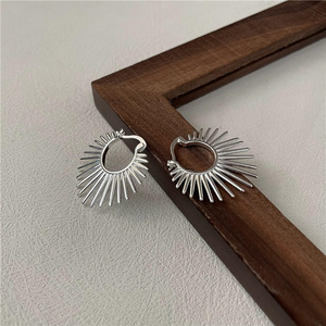 S925 Sterling Silver Korean Fashion Geometric Layered Fan <b>Ear</b> <b>Cuff</b> Korean Influencer Retro Stylish Jewelry Wholesale - Product Image 3