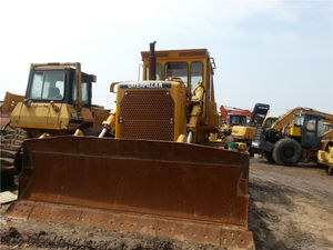 Bulldozer à chenilles CAT D8H/D8K/D6D/D6G/D6H d'occasion en état supérieur - Product Image 3