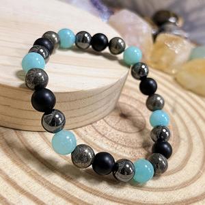 Bracelet en pierre naturelle avec perles de verre colorées, équilibre Yin Yang, échantillon de pré-production du fabricant vérifié et très bien noté - Product Image 5