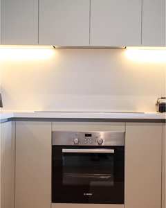 Cuisine moderne populaire à deux tomes, combinaison de couleur rouge, armoires de cuisine à haute brillance - Product Image 5