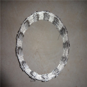 <span class=keywords><strong>Fil</strong></span> de fer <span class=keywords><strong>barbelé</strong></span> pour rasoir <span class=keywords><strong>vert</strong></span>, pièces revêtues de PVC - Product Image 2