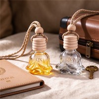 Diffuseur de parfum pour voiture en verre en forme de tulipe de 6 ml, bleu, marron, vert, orange, jaune, rose, transparent, avec bouchon en bois, à suspendre au rétroviseur