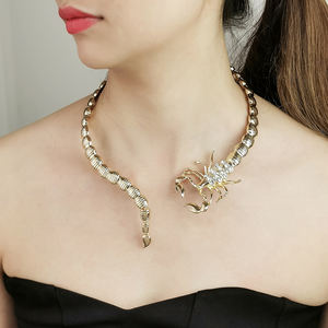 Collier ras du cou en métal de style punk, scorpion exagéré, luxe léger, niche haut de gamme, nouveaux colliers pour femmes et hommes - Product Image 1