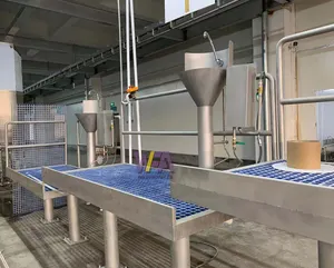 Wfa는 도살장 abattoir를 위한 살아있는 산소와 양 Abattoir 장비 플랫폼을 제조했습니다