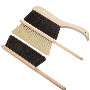 Cepillo para cama con mango de madera, cerdas de fibra química, cerdas largas y suaves, limpieza del hogar para camas y sofás - Product Image 4