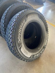 ยางรถบรรทุกคุณภาพดีใหม่ 11R22.5 แบบไม่มียางใน โครงสร้างเรเดียล สำหรับรถบรรทุกของคุณ - Product Image 2