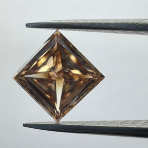 Excelente Anillo de Compromiso Clásico con Diamante Suelto Cultivado en Laboratorio, Corte Princesa, Color K, Taladrado con Láser, Facetas Estructuradas Claras, Atemporal - Product Image 4