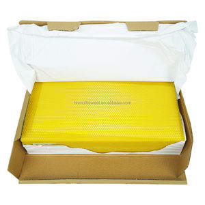 Venta al Por Mayor de Herramientas y Suministros de Apicultura Hojas de Cera de Abeja Orgánica Lámina de Cera de Abeja Estampada - Product Image 4