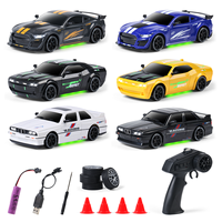 Dwi Dowellin - Coche Deportivo RC en Miniatura con Tracción en las Cuatro Ruedas a Escala 1/24, Juguete de Control Remoto Eléctrico para Niños