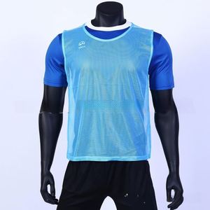 Chaleco de Entrenamiento de Fútbol - Chalecos Deportivos Transpirables de Malla con Números para Adultos y Jóvenes, Diseño sin Cordones para Prácticas de Fútbol - Product Image 3