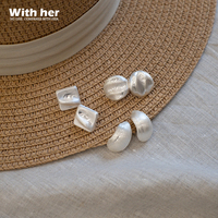 Boucles d'oreilles clous classiques géométriques minimalistes texturées mates brossées irrégulières en laiton plaqué or blanc argenté pour femme