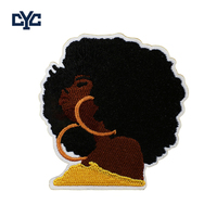Patchs brodés personnalisés en tissu non-tissé avec logo « I Am Strong » pour accessoires vestimentaires