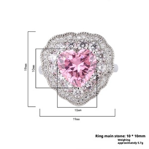 เครื่องประดับคุณภาพสูง ทองแดงรักษ์โลก สไตล์โรแมนติก แหวนรูปหัวใจสีชมพูประดับเพชรคิวบิกเซอร์โคเนียขนาด 10*10 มม. เพิ่มเสน่ห์หวานละมุนสำหรับผู้หญิง - Product Image 2