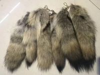 2024 vente en gros vraie queue de renard 35-40CM queue de renard moelleux queue de fourrure d'animal accessoires décoratifs porte-clés pendentifs